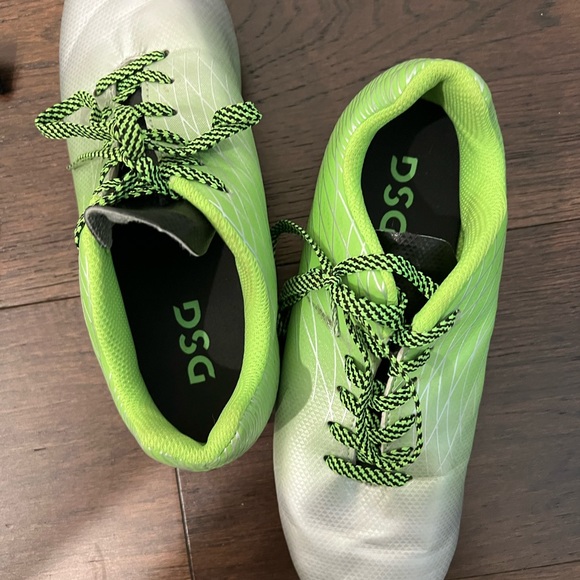 DSG Soccer cleats and Nike shin guard combo - Picture 2 of 9